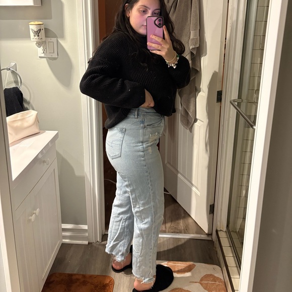 AE Jeans - Picture 2 of 3